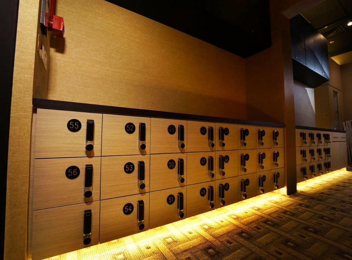 Single Capsule Mixed Room